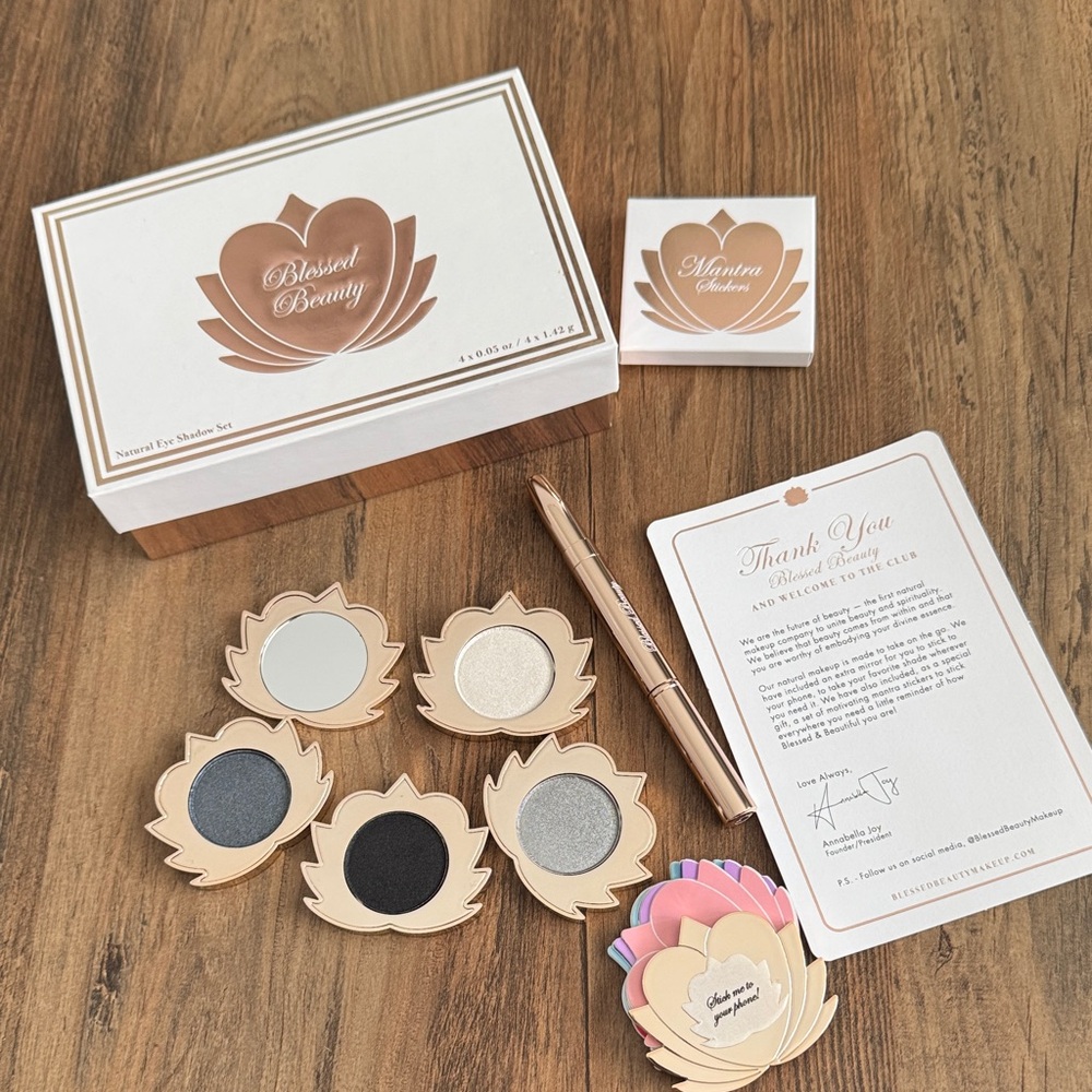 Blessed Beauty Natural Eye Shadow Set